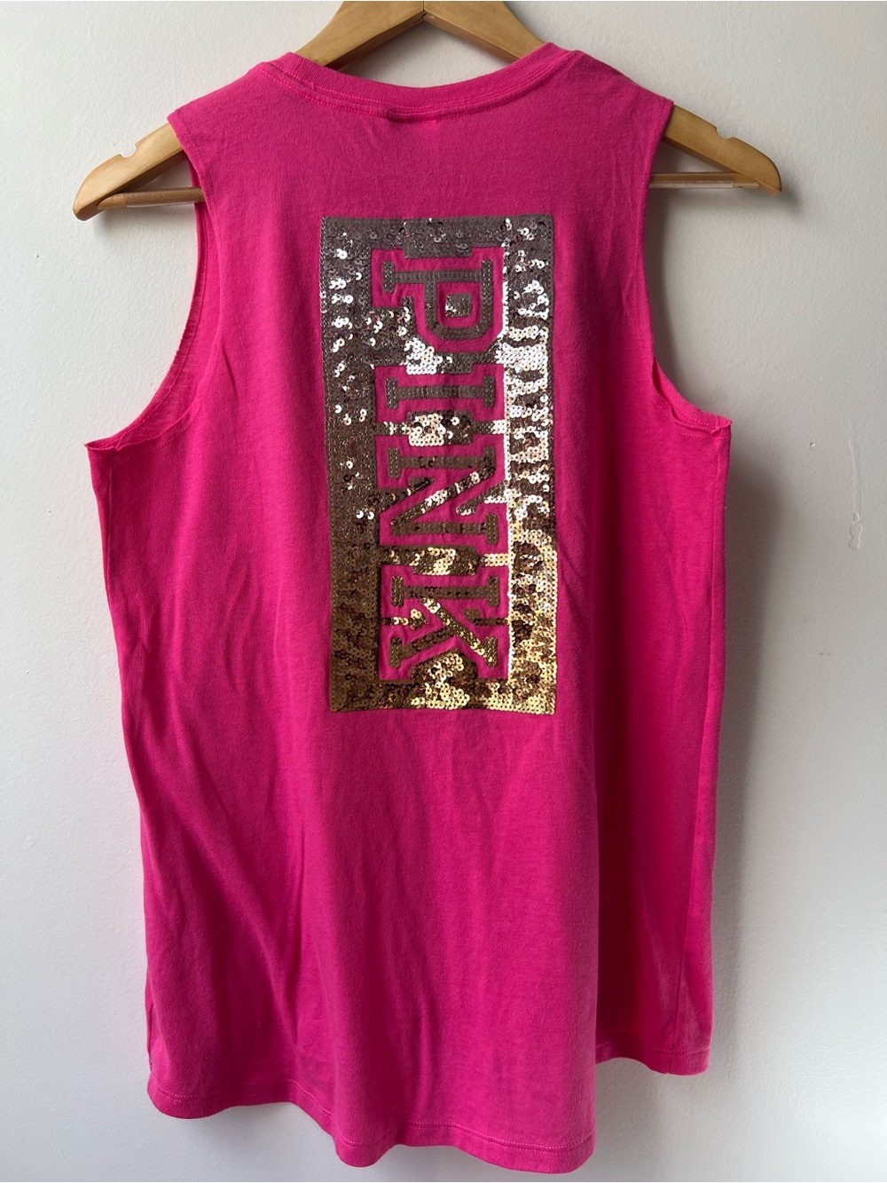 PINK Victoria's Secret Hot Pink Sleeveless Tank Top🌺✨ (MEASUREMENTS BELOW👇🏼)